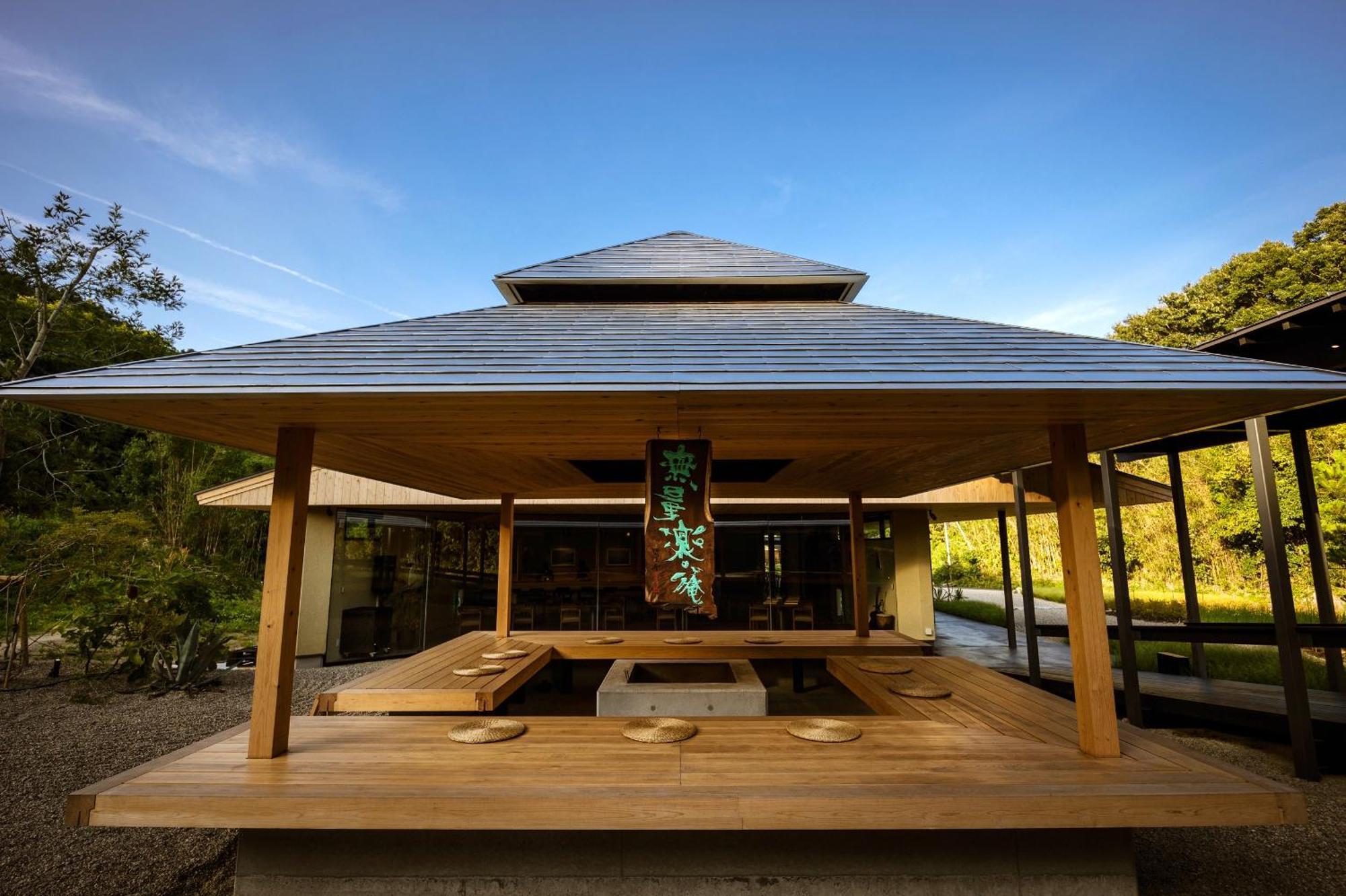 Naoshima Ryokan Roka Екстер'єр фото